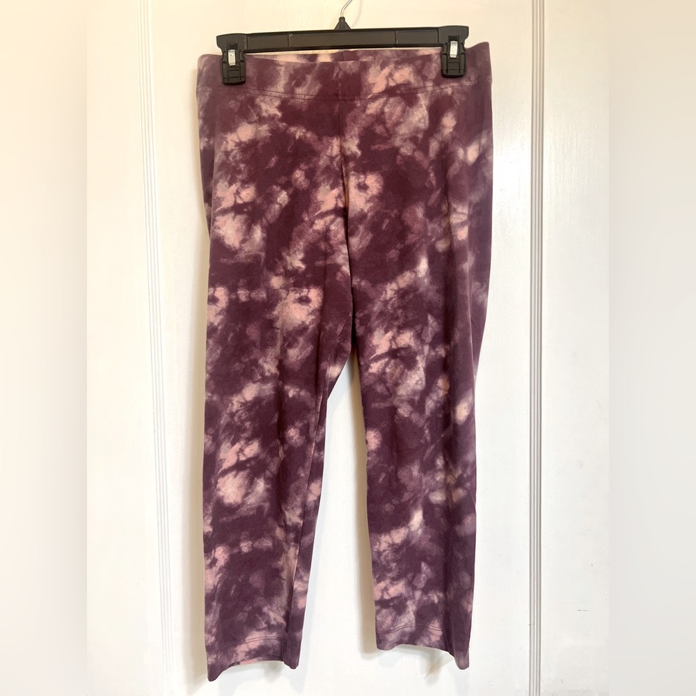 Maroon tie-dye cropped leggings by Old Navy, size medium